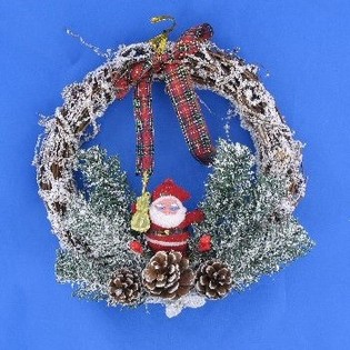 KLEINER LUXUS-WEIHNACHTS-T&Uuml;RH&Auml;NGER MIT SCHNEE-OPTIK
