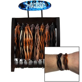Leder flocht Spangen an HOLZ DISPLAY (93ST).